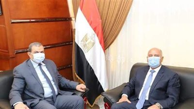 محمد سعفان يلتقي وزير النقل لبحث بعض قضايا العمال