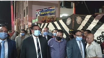 محافظ البحيرة يتفقد لجان الانتخاب في جولة مسائية بأبو حمص بالبحيرة