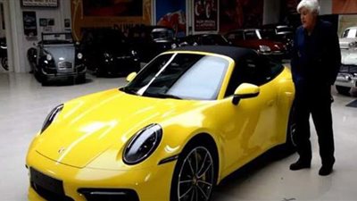 مهارات بورشه 911 تارجا 4S الرياضية الأنيقة| فيديو