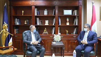 وزير السياحة والآثار يستقبل سفير الدنمارك الجديد بالقاهرة