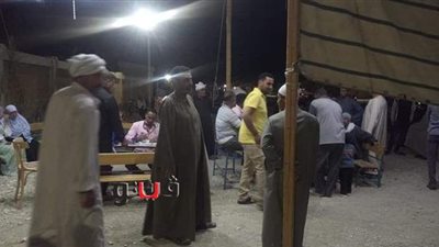 تزايد أعداد الناخبين بالتزامن مع غلق لجان  الاقتراع  بالوادى الجديد | صور