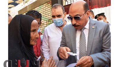 مسنة لمحافظ أسوان: 