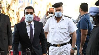 نائب محافظ قنا يتفقد عددا من اللجان الانتخابية بقوص | صور