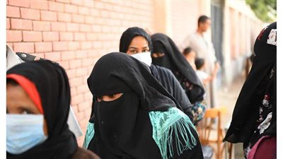 إقبال كبير للناخبين في قرية حجازة بقنا على لتصويت بلجان الاقتراع | صور