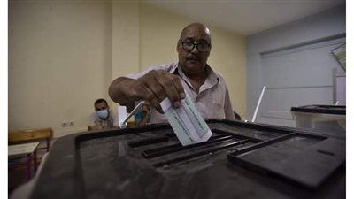 استمرار توافد  الناخبين على لجان الدقي والهرم في انتخابات مجلس النواب 2020