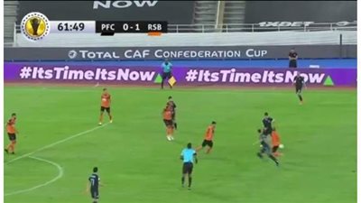 نهضة بركان يواصل تقدمه على بيراميدز 0/1 بعد مرور 60 دقيقة