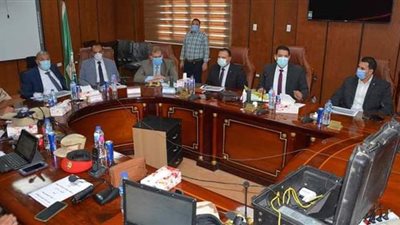 محافظ المنيا: استمرار أعمال فرز الأصوات بعد إغلاق جميع لجان الاقتراع