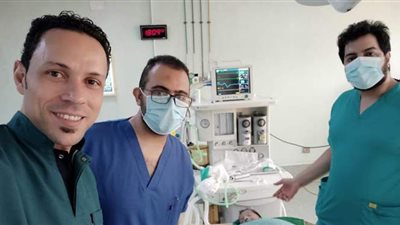 فريق طبي ينجح في إصلاح عيب خلقي لرضيعة تعاني انسداد مجرى الأنف بمستشفى المنصورة | صور