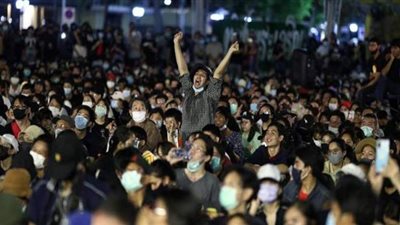 مظاهرات أمام مقر إقامة السفير الفرنسي في إسرائيل بسبب تصريحات ماكرون