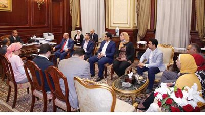 أمين عام مجلس الشيوخ يشيد بدور الصحافة في إعلام الرأي العام