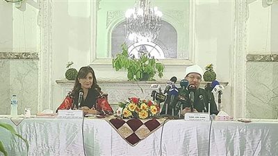 مختار جمعة يستقبل وزيرة الهجرة ببوكيه ورد أثناء توقيع بروتوكول تعاون بين الوزارتين