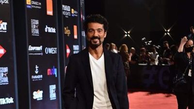 خالد النبوى يشيد بفيلم 200 متر