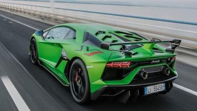 اختبار سرعة لسيارة لامبورجيني أفينتادور SVJ | فيديو