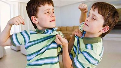 اكتشفي أسباب اتجاه ابنك المراهق للعنف لتجنبها