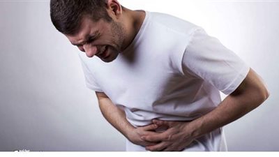 أسباب الإصابة بقرحة المعدة والقولون والأعراض وطرق العلاج