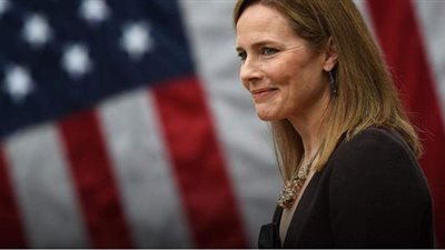 رغم اعتراض الديمقراطيين.. الشيوخ الأمريكي يصادق على تعيين باريت قاضية بالمحكمة العليا