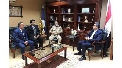 الطيب عباس مساعدا لوزير السياحة والآثار للشئون الأثرية بالمتحف المصري الكبير