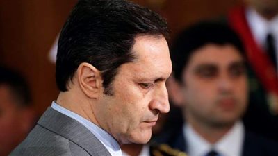 علاء مبارك يطالب بموقف إسلامي موحد ضد تصريحات ماكرون.. و