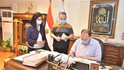 محافظ أسيوط يعتمد اللائحة الأساسية لمركز المعلومات والمرافق