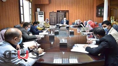 رئيس جامعة بني سويف يبحث المشاركة بمبادرة 