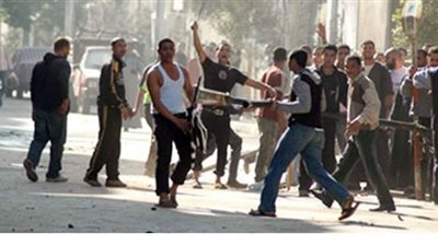 التحقيق مع طرفي مشاجرة تبادلوا الأسلحة النارية وتراشق الزجاج في العياط