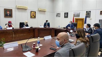 وزير الآثار يبحث أنظمة الاتصالات وتكنولوجيا المعلومات بالمتحف المصري الكبير