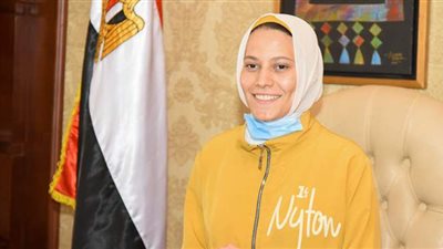 احتفالا بيوم الفتاة العالمي..  فتاة تتقلد منصب وزيرة الهجرة لمدة يوم واحد