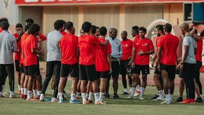 موسيماني يجتمع بلاعبي الأهلي في المران المسائي