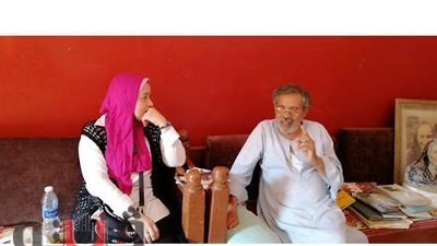 قصة أقدم خزَّاف بالصعيد.. أهدى البيت الابيض تماثيل ميلاد المسيح..  استضاف وصيفة ديانا وعائلتها بمنزله.. سر اعتذار أسرة فيلم 