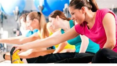 تمارين رياضية صباحية تمنحك القوة والنشاط على مدار اليوم | فيديو