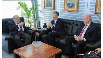 مدير مكتبة الإسكندرية يستقبل السفير البريطاني