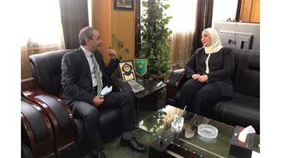 وزيرة التضامن تستهل زيارة الإسماعيلية بلقاء المحافظ