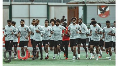 تدريبات بدنية متنوعة للاعبي الأهلي استعدادًا لمواجهة الطلائع بالدوري
