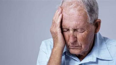 أعراض الإصابة بمرض الزهايمر وأفضل نظام غذائي للمريض