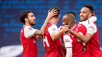 فوز أرسنال ونابولي وبنفيكا وتعادل روما وخسارة ليفركوزن في الدوري الأوروبي