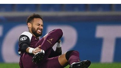 ضربة موجعة لمدربه الألماني.. تعرف على مدة غياب نيمار  عن الملاعب بسبب الإصابة