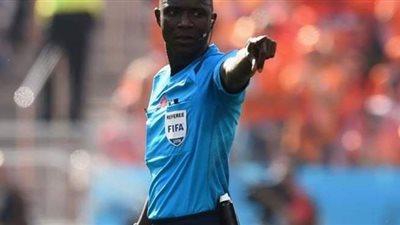 موقع مغربي: حكم مثير للجدل يدير  قمة الرجاء والزمالك بدوري الأبطال