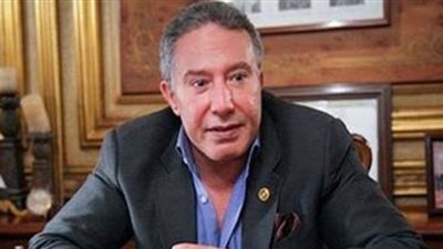 عمرو الشريف: 