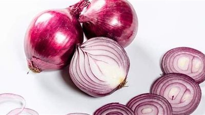 4 فوائد للبصل الأحمر تدفعك لتناوله يوميا