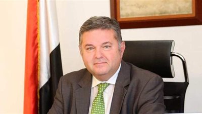 وزير قطاع الأعمال:  بدء العمل في أكبر مصنع للغزل بالعالم العام المقبل