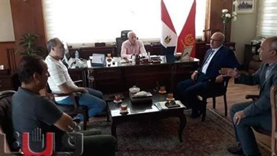 محافظ بورسعيد يستقبل رئيس النادي  المصرى والمدير الفني للفريق | صور