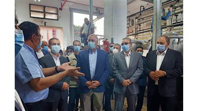 وزير الزراعة ومحافظ الغربية يتفقدان  مركزين لتجميع الألبان ومصنع عجينة الياسمين ومشروع الصوب الزراعية