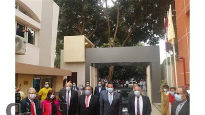 وزير التعليم العالي ورئيس جامعة حلوان يفتتحان أعمال تطوير كلية التجارة وإدارة الأعمال بالزمالك