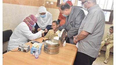 فحص وعلاج أمراض الأنيميا والتقزم لطلاب المدارس بـ ٧٥٣ مدرسة في أسيوط | صور