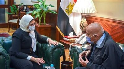 وزيرة الصحة تبحث مع الجراح العالمي مجدي يعقوب استحداث قسم للأبحاث الإكلينيكية