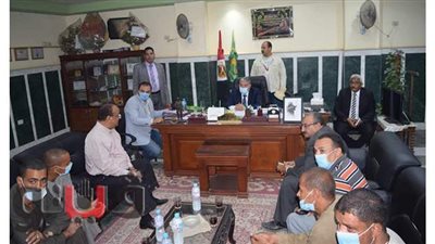 محافظ المنيا يتابع تداعيات حريق  أحد المنازل بملوي  ويستجيب لطلبات الأهالي