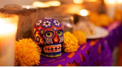 المكسيك تتحدى كورونا بإحياء 