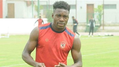 وكيل إيفونا يكشف تفاصيل عرض اللاعب للعودة للأهلي.. ورد القلعة الحمراء