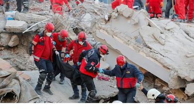 بعد 65 ساعة.. إنقاذ طفلة من تحت أنقاض زلزال تركيا.. وارتفاع الضحايا لـ 81 قتيلا | فيديو