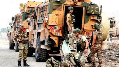 بعد محاصرة الجيش السوري لها.. تركيا تخلي بشكل كامل أكبر قواعدها في ريف حماة